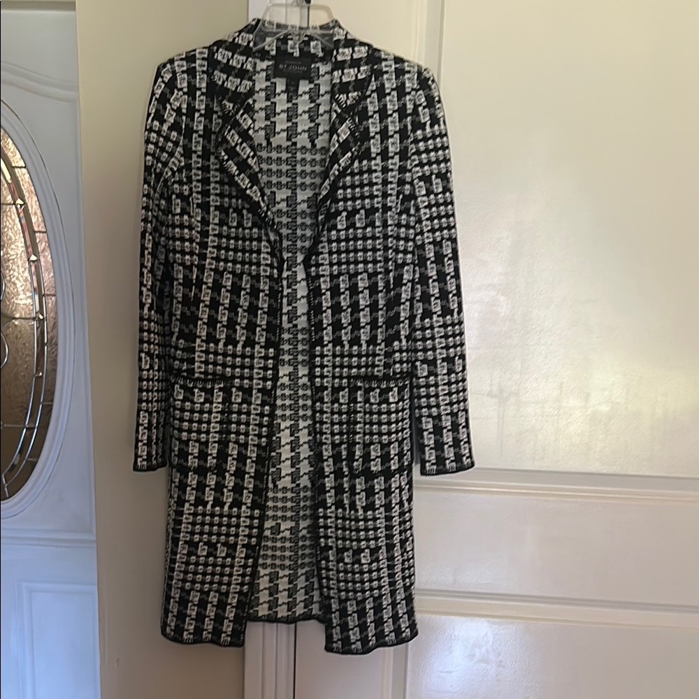 St. John open Black and White Patterned cardigan Beautiful, light weight.